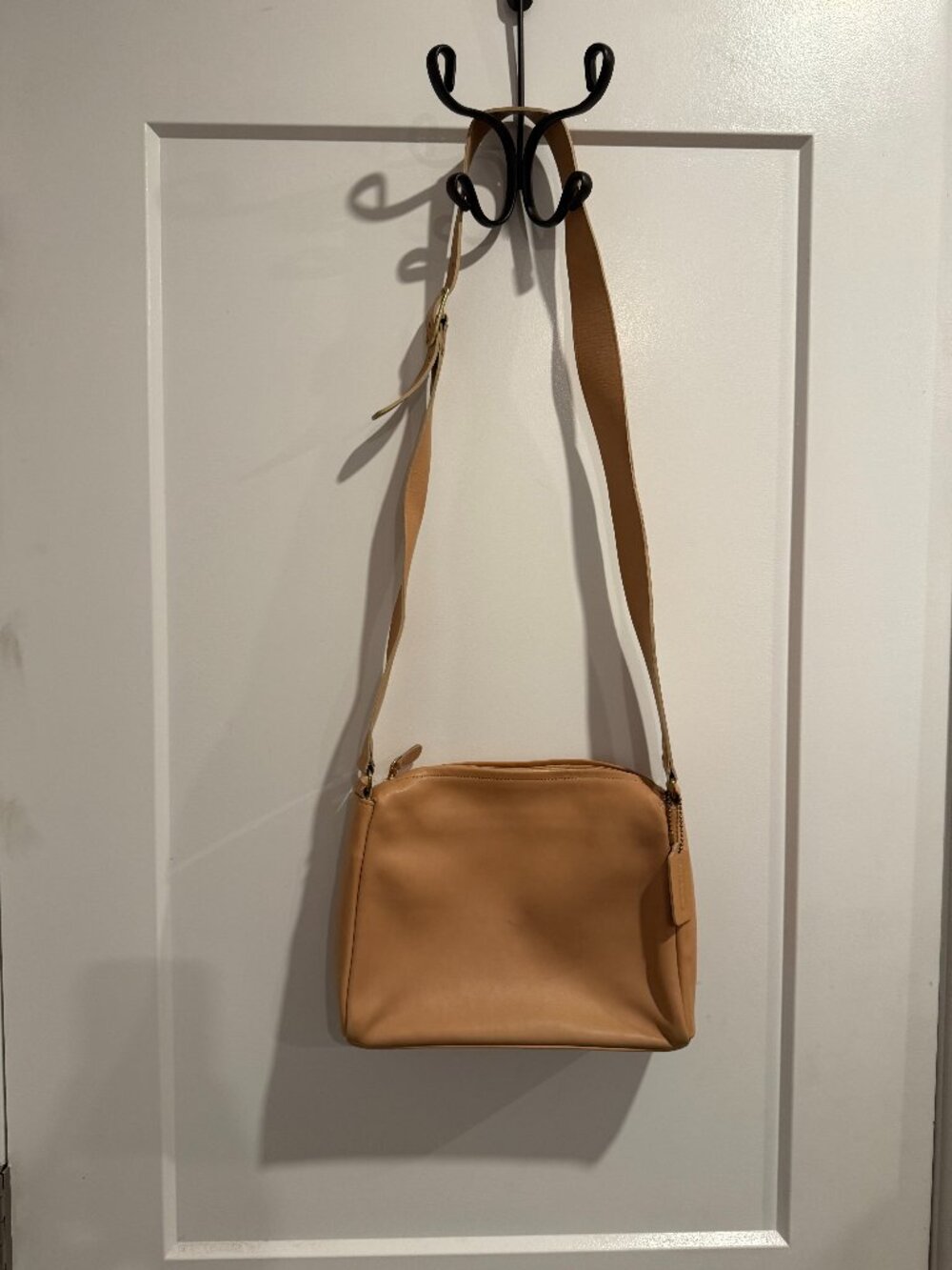 Vintage Coach Legacy Crossbody 9336 British Tan USA Made Glove Tanned Leather